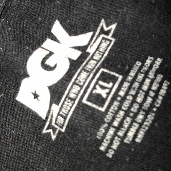 Shirts - Picture 7 of 7